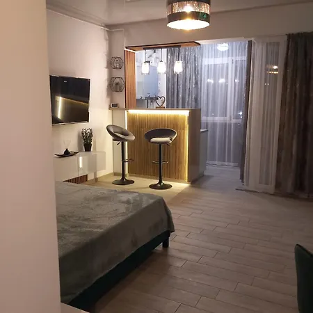 9 By Almar Нэводари