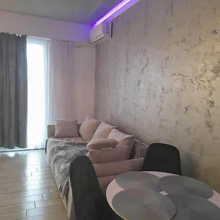 Apartament 9 By Almar Năvodari